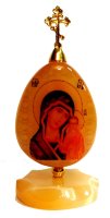 Икона из селенита яйцо на подставке с крестом "Б.М.Казанская"